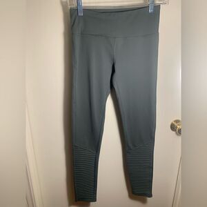 Threads 4 thought reactive green textured leggings Size XS